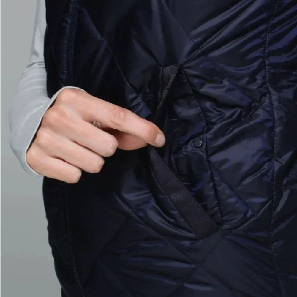 Lululemon The Fluffiest Vest Down Feather Reversible Plaid or Navy Blue Size 2 - Picture 3 of 10
